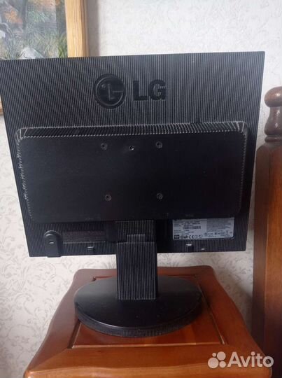 Монитор LG flatron L1752S нерабочий