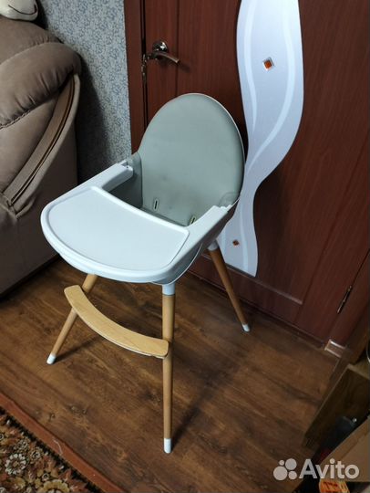 Детский стульчик для кормления