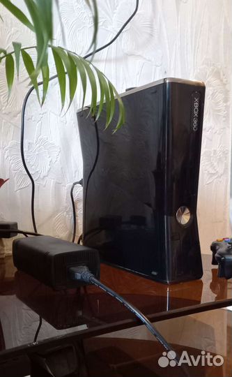 Xbox 360s, freeboot, 48 игр, 250гб