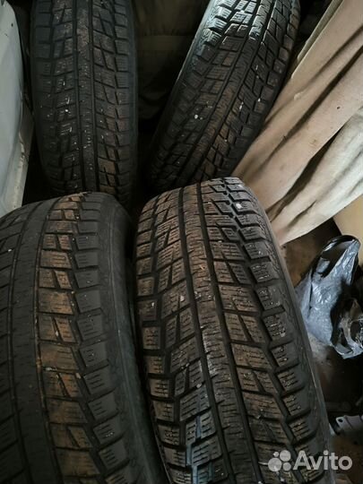 Зимние колеса r15 265/70/15