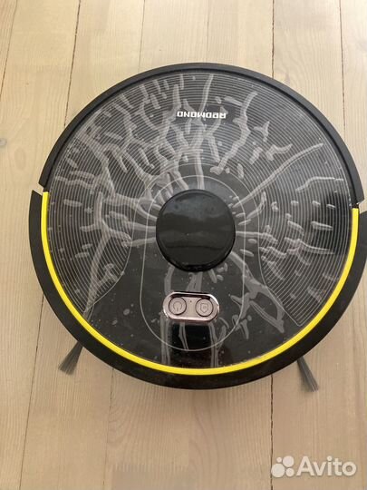 Робот пылесос моющий Redmond RV-R670S