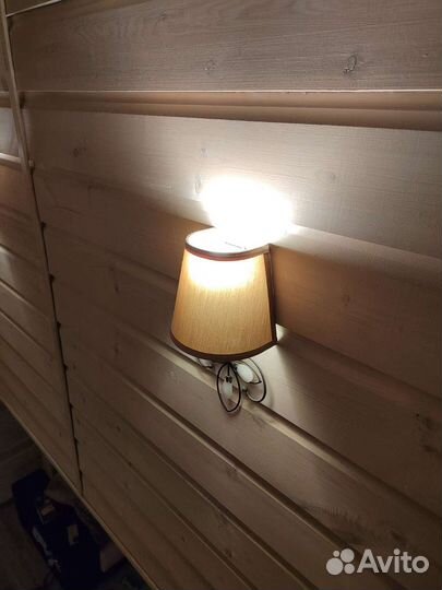 Настенные светильники (бра) 3 штуки