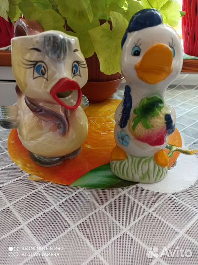 Вазы из цветного чешского стекла 80х г, винтаж