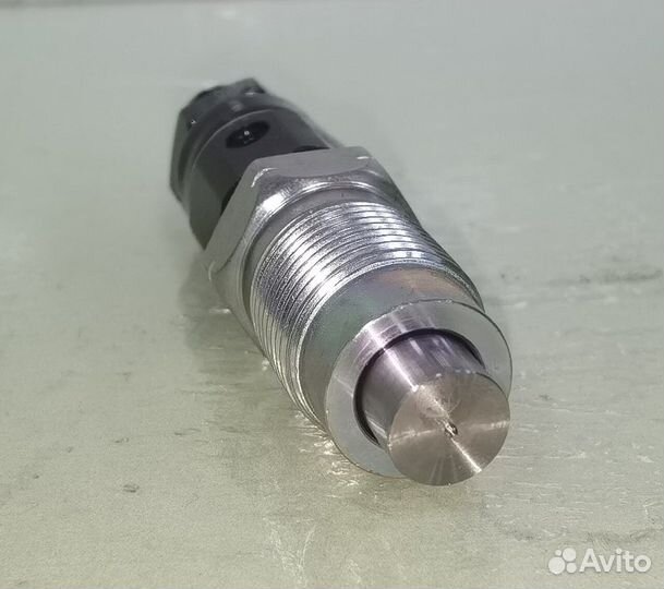 Форсунка топливная 1KZ TE hilux surf 23600-67020