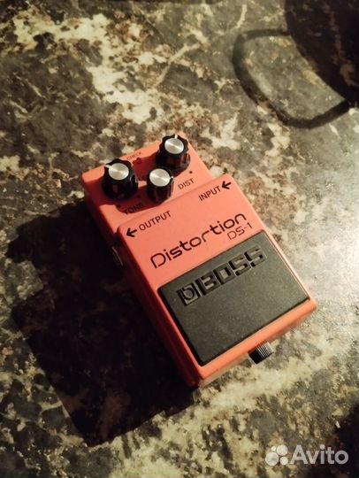 Гитарная педаль Boss DS-1