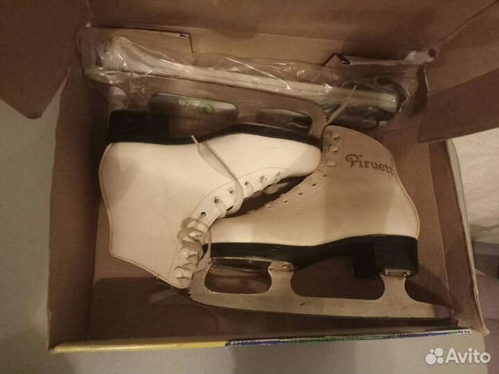 Коньки фигурные детские