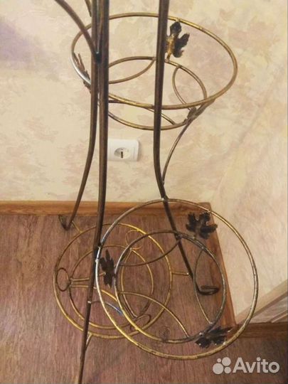 Подставка кованная на 7 цветов