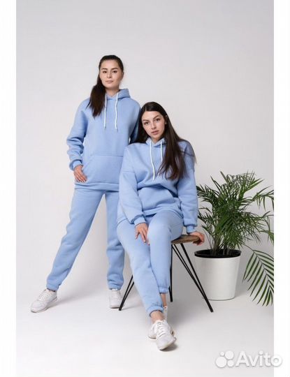 Костюм спортивный новый