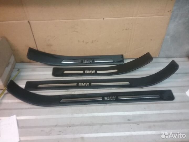 Накладки на пороги bmw7 e38