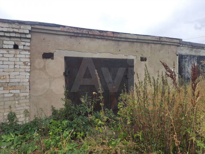 Гараж, > 30 м²