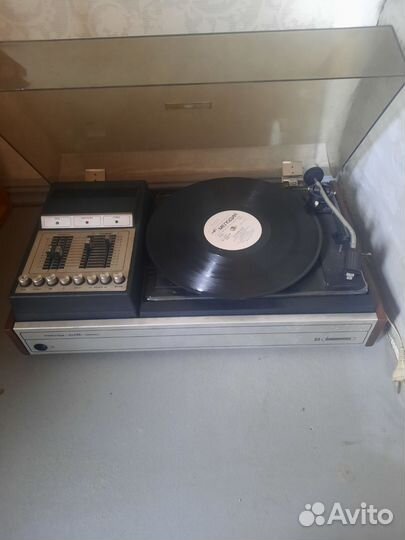 Проигрыватель винила СССР