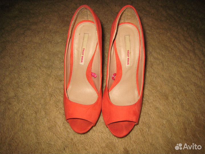 Туфли женские на каблуке