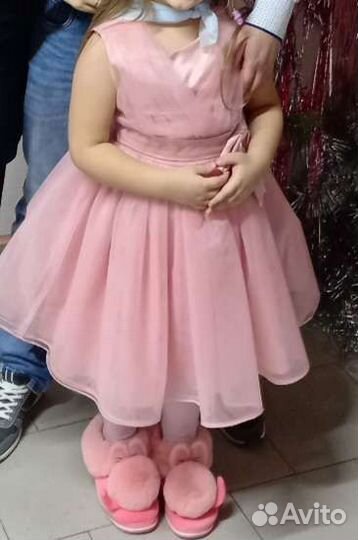 Платье на девочку