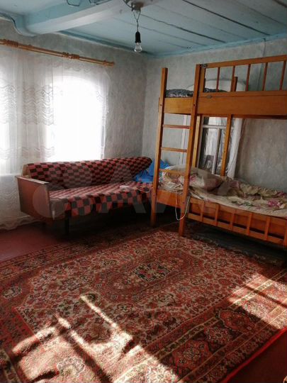 Дом 35 м² на участке 10 сот.