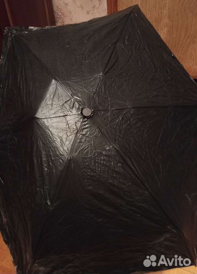 Сломанный зонт(одна спица)