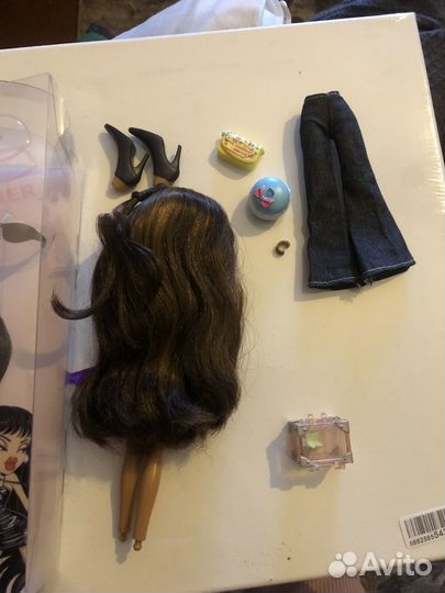 Лот кукол братц Кайли Ясмин одежда и обувь