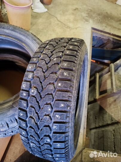 Yokohama Ice Guard F700Z 205/60 R16 92Q