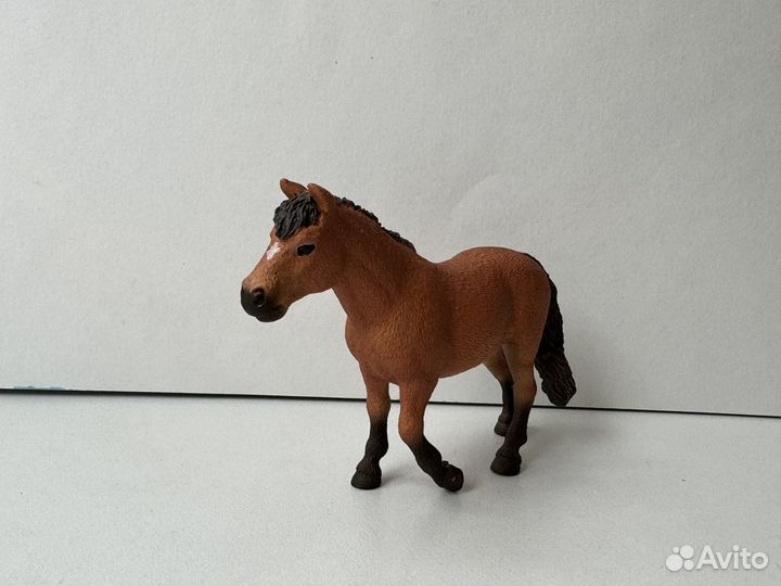 Лошадь schleich