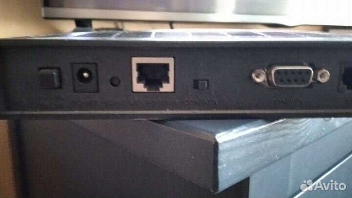 Коммутатор D -Link 420p.Новый Zyxsel 250p Б. У