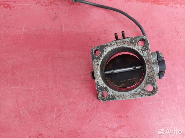Заслонка дроссельная Mercedes-Benz W124 M102