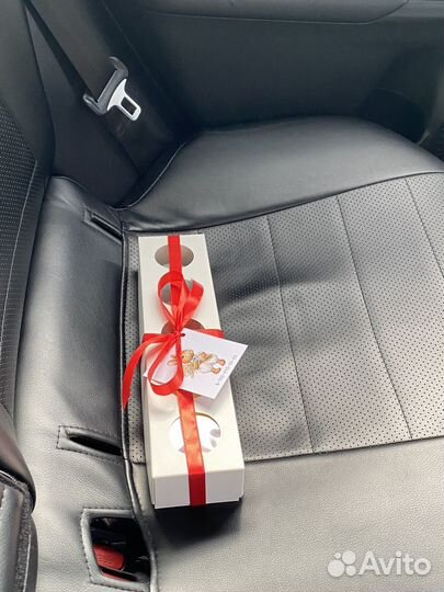 Коробка с окном для макаронс/моти/пирожных