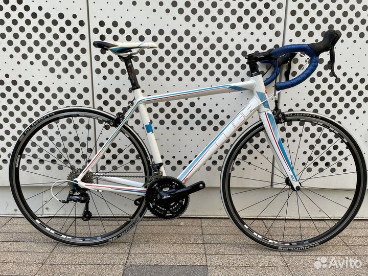 Шоссейный Cube Axial / рама 56cm / Sora