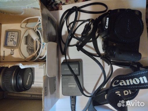 Зеркальный фотоаппарат Canon EOS 400D в сборе