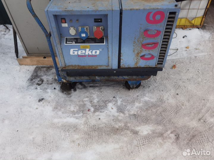 Бензиновый генератор Geko 9000 ED-AA/seba SS BLC