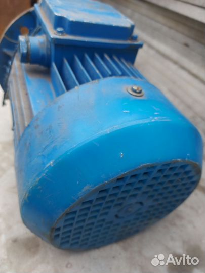 Двигатель асинхронный