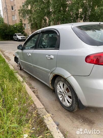 Chevrolet Lacetti 1.4 МТ, 2008, битый, 240 000 км