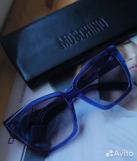 Солнцезащитные очки moschino