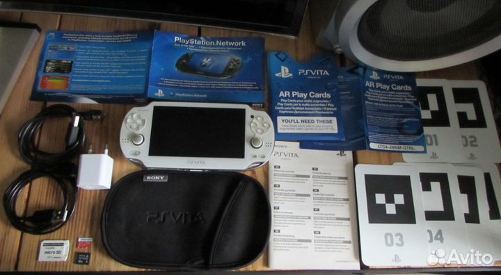 PS vita PCH 1106 FAT white