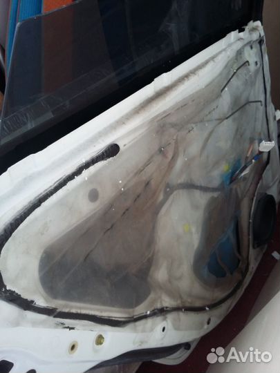 Двери от Caldina toyota 99г