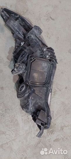 Фара toyota corolla 10-13 RH с электрокорректором