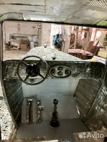 Машина из разных деталей