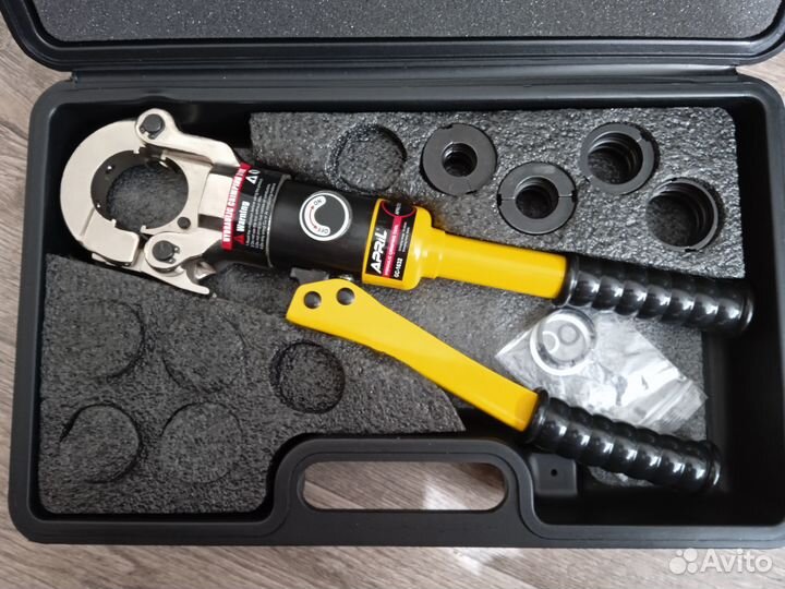 Бензобур, пресс-клещи, отбойный молоток и др