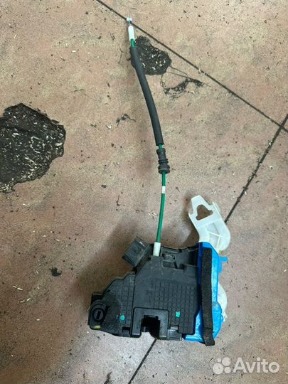 Замок двери задний правый Hyundai I30 GD 1.6 G4FG