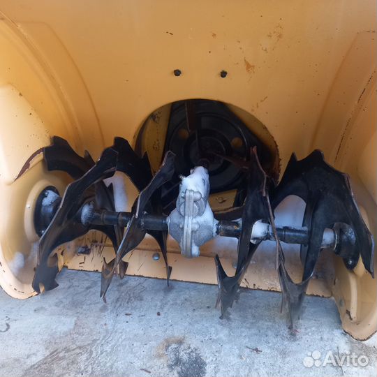 Снегоуборщик бу