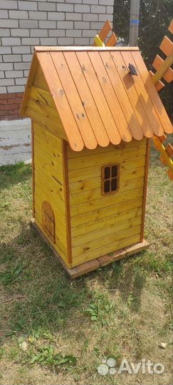 Декоративная ветряная мельница