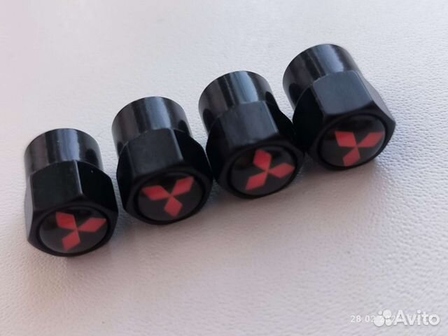 Колпачки на колёса Мицубиси