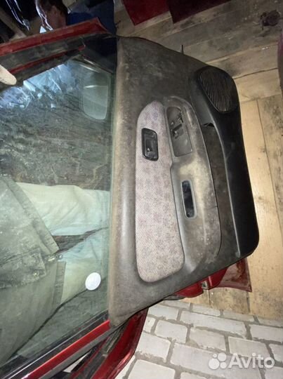 Дверь передняя левая Nissan almera n15