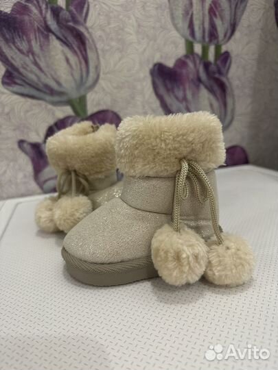 Зимние сапожки на малыша