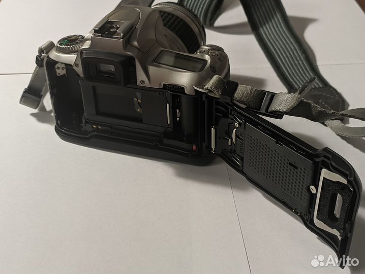 Gленочный фотоаппарат Nikon f55