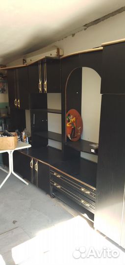 Стенка б/у для дома и дачи