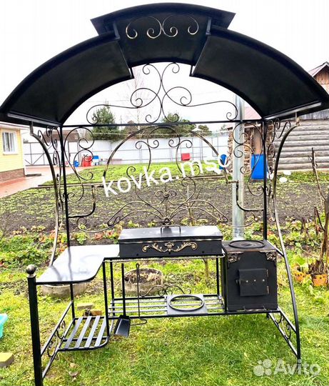Мангал с крышей