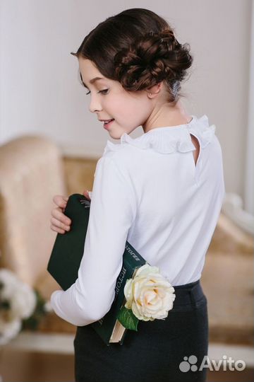 Новые школьные блузки и водолазки на рост 152