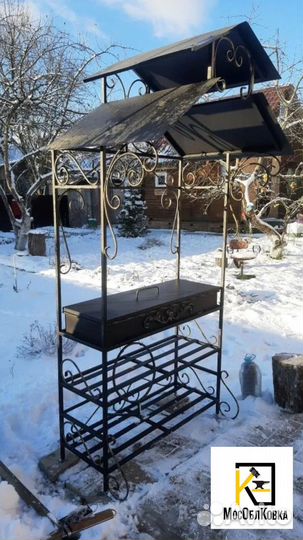 Кованый мангал с крышей