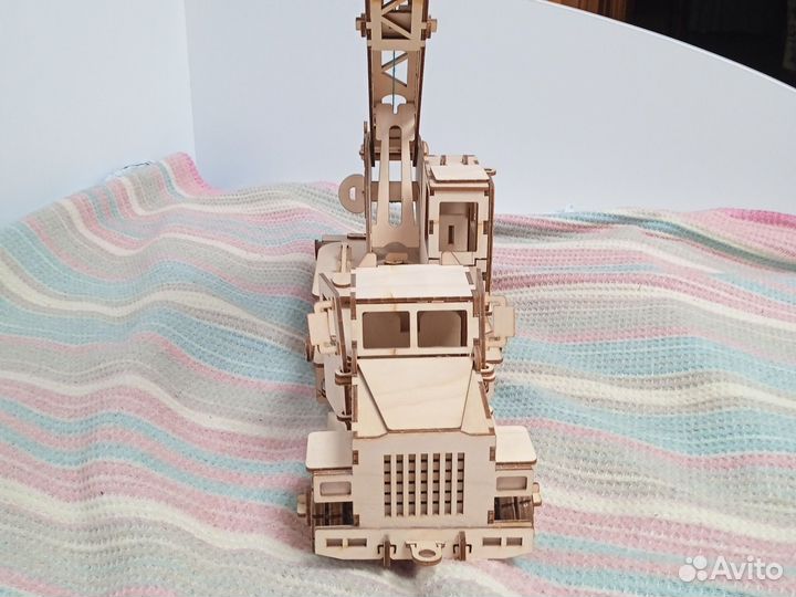 Деревянный игрушка кран