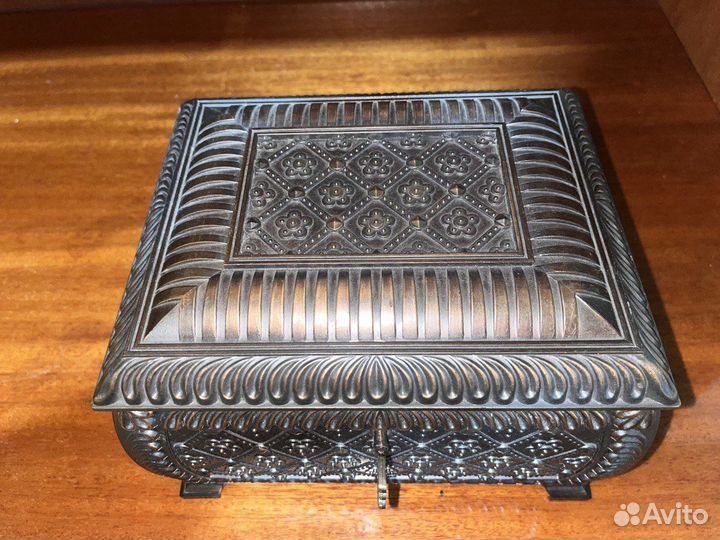 Шкатулка металлическая с медным напылением, СССР