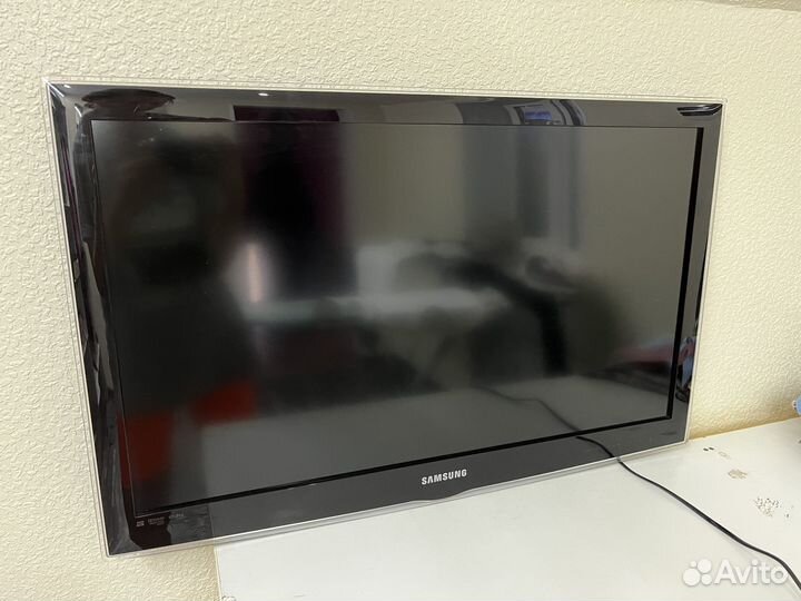 Телевизор Samsung UE32C4000PW, HD